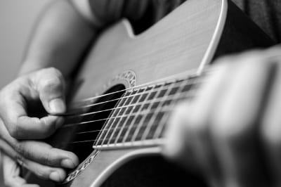 Can’t Wrap Your Head Around Rhythm and Strumming? Read This